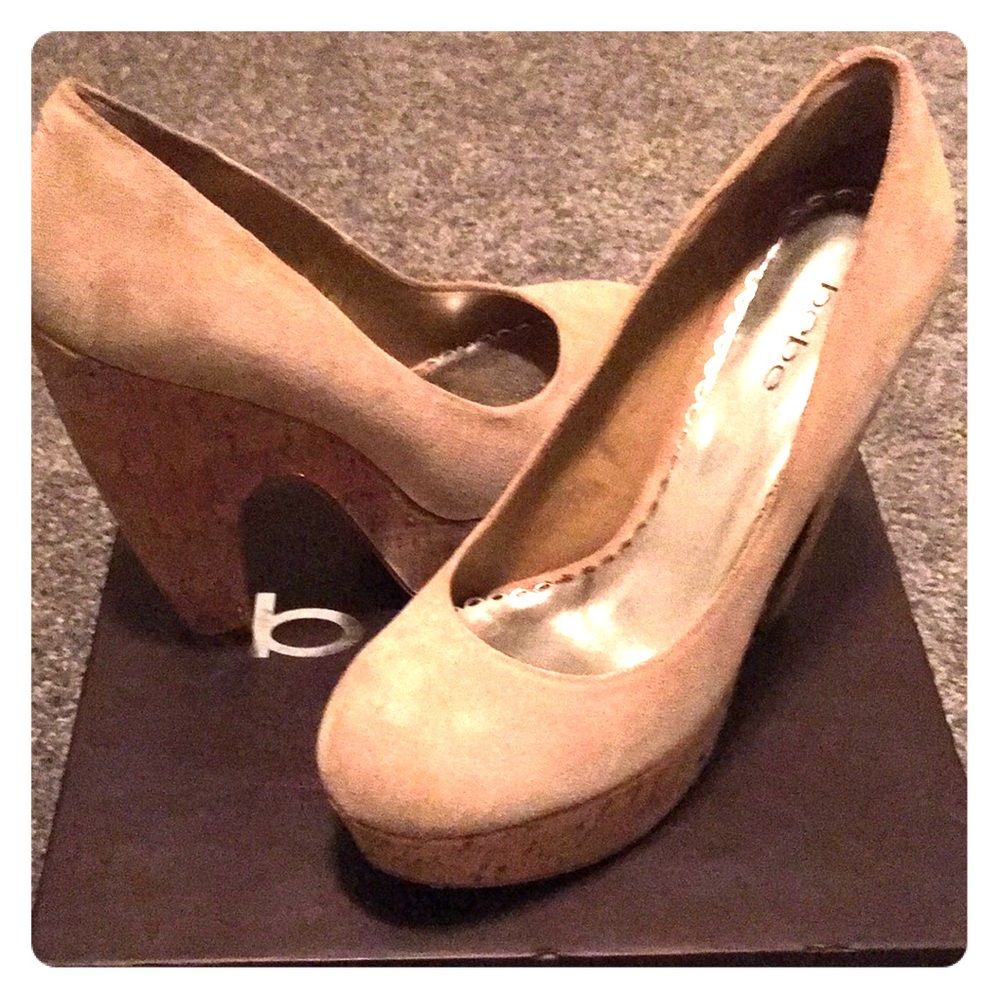 BEBE wedge pump, comfy and cute!